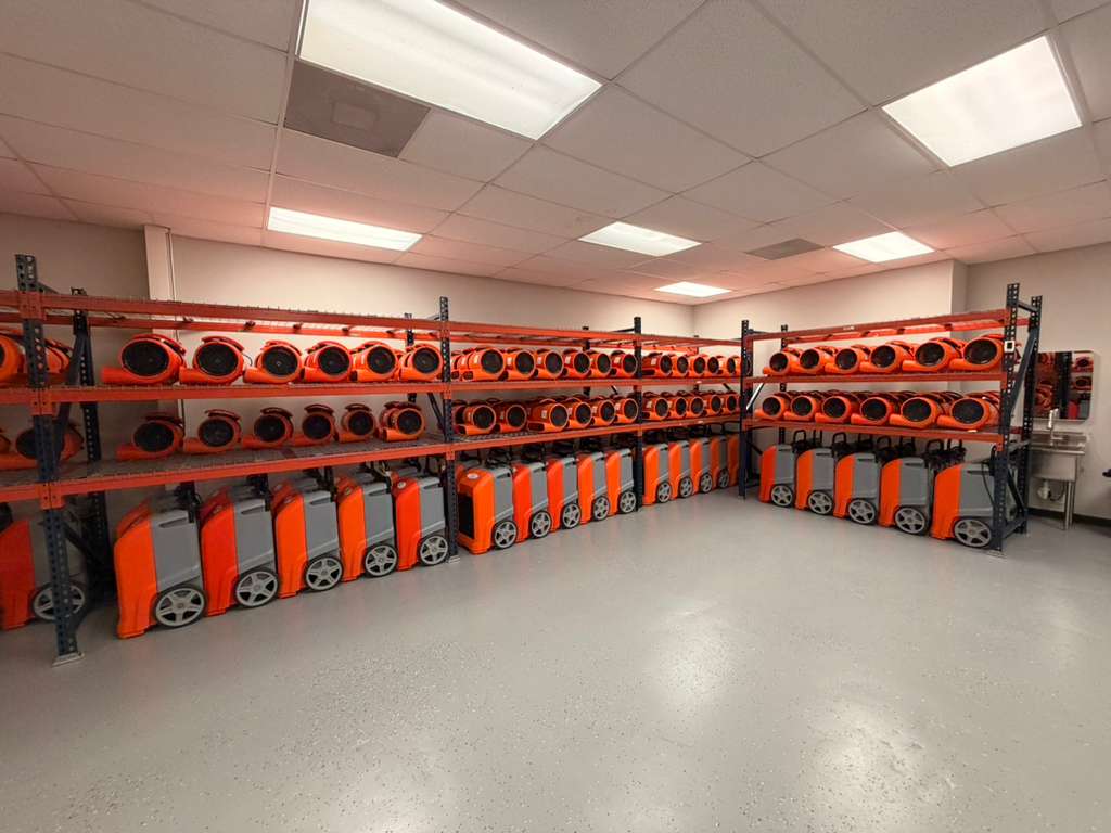 Water damage cleanup and restoration service in Texas